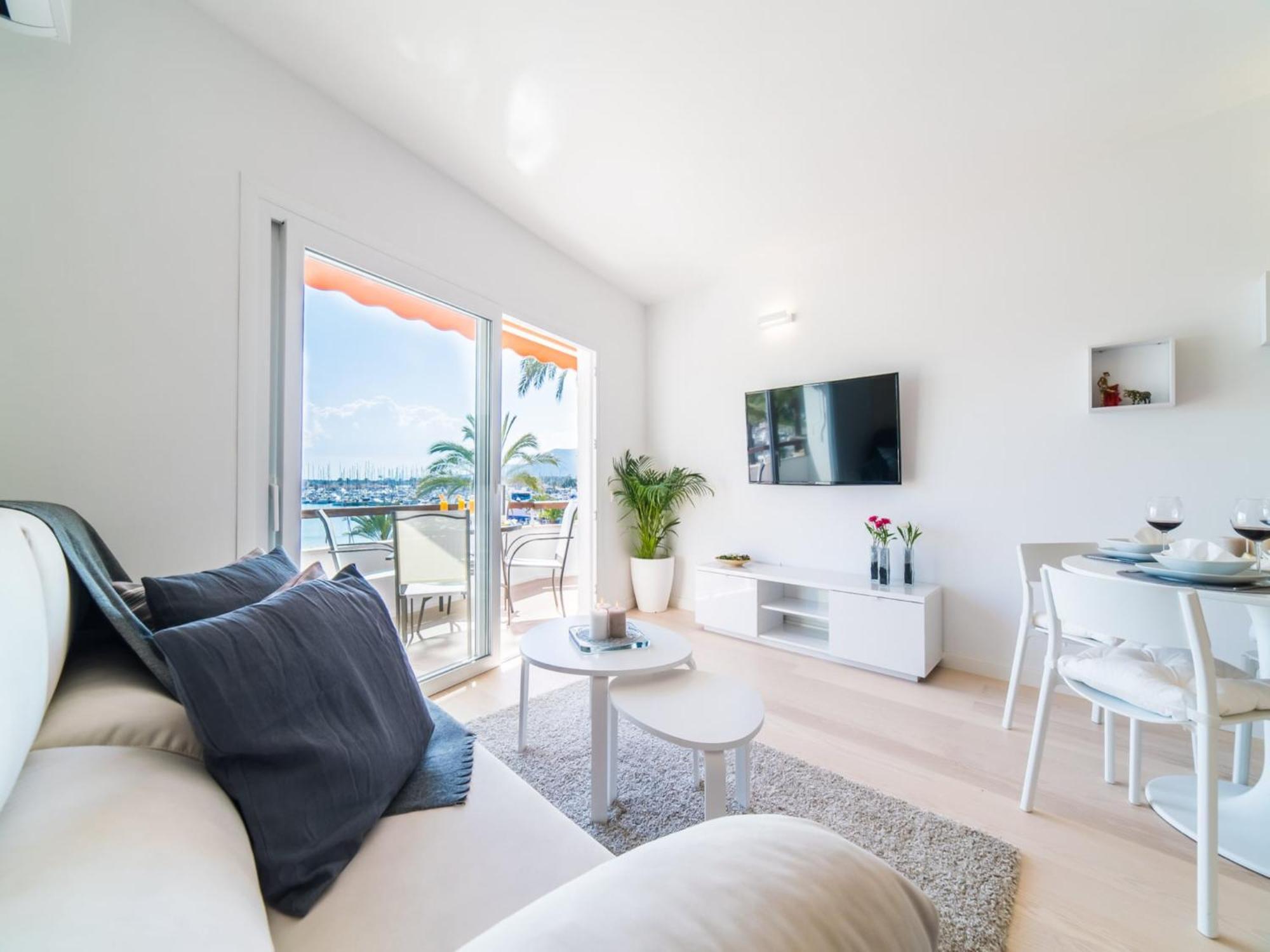 Fantastic With Sea View Apartment